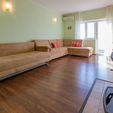 Gemuetliches Mit Traumhaften Meerblick, Grillplatz, Waschmaschine Apartment