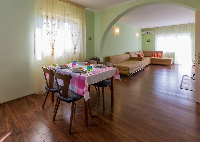 Apartment Gemuetliches Mit Traumhaften Meerblick, Grillplatz, Waschmaschine
