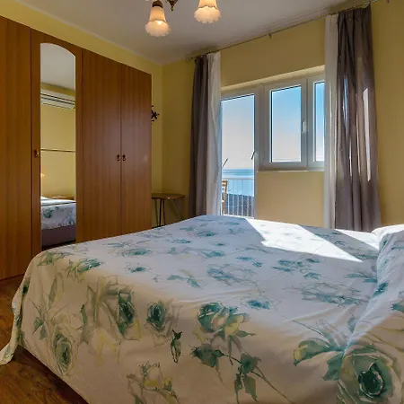 Gemuetliches Mit Traumhaften Meerblick, Grillplatz, Waschmaschine קריקווניצה